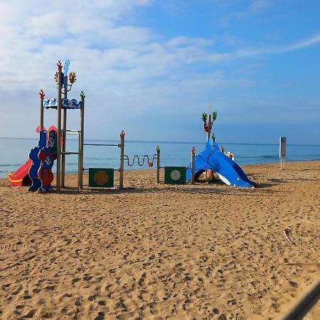 Practico Apartamento En El Centro De Marina D'Or Oropesa del Mar Bagian luar foto